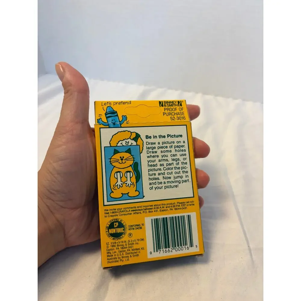 VTG Crayola crayons 16 pack, Binney & Smith 1990, never used